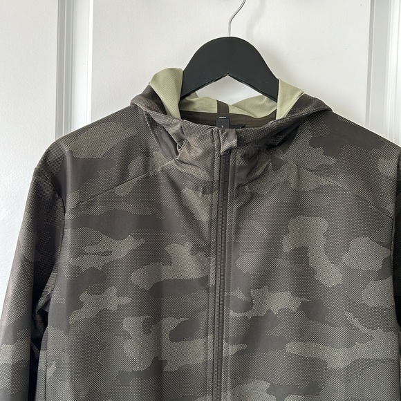 Lululemon Light Jacket - Picture 4 of 8